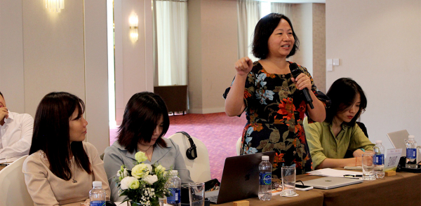 Les délégués de divers secteurs ont participé à un échange dynamique d'expériences à la fin des sessions de présentation © Linh Vo, CIRAD